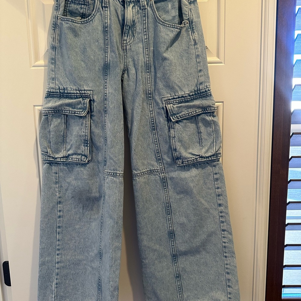 Girls Light Wash Cargo Denim Pants - Blue